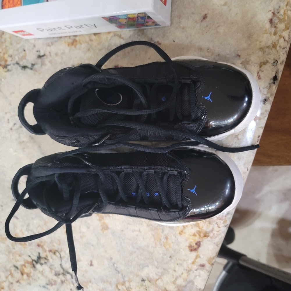 Nike Black High-Top Sneakers Classic Design